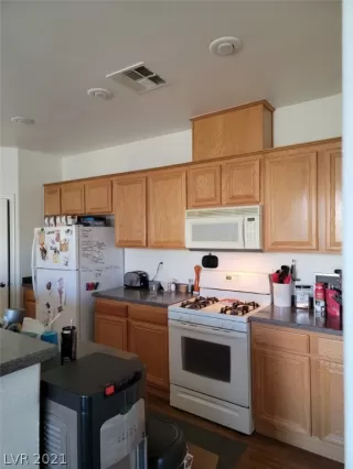 Photo #6: 2280413 Listing 