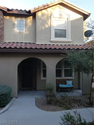 Photo #1: 2280416 Listing