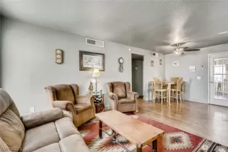 Photo #4: 2280450 Listing