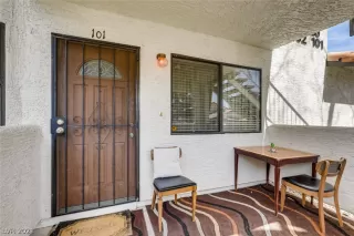 Photo #5: 2280476 Listing