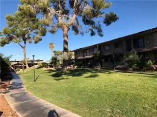 Photo #2: 2280492 Listing