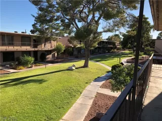 Photo #6: 2280492 Listing