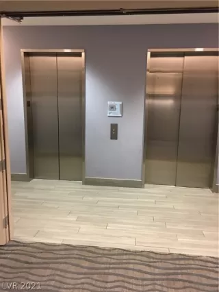 Photo #4: 2280507 Listing