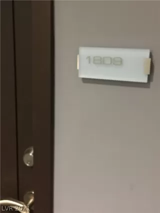 Photo #6: 2280507 Listing