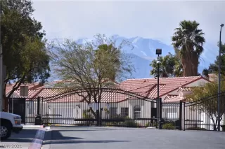 Photo #3: 2280520 Listing