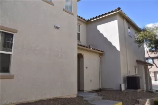 Photo #5: 2280520 Listing