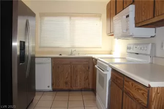 Photo #3: 2280549 Listing 