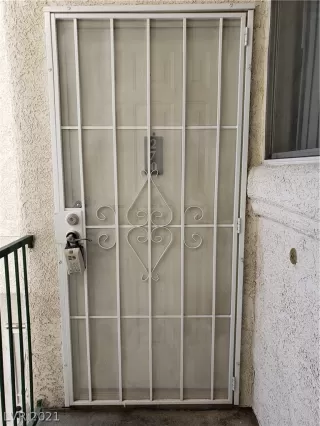 Photo #2: 2280568 Listing 