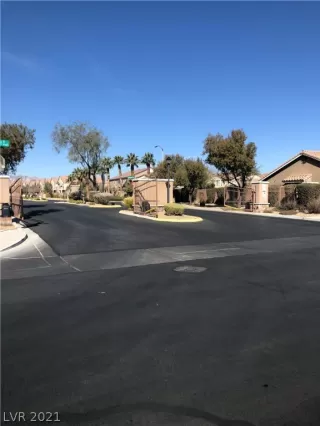 Photo #2: 2280570 Listing 