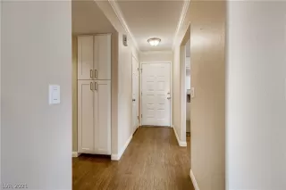 Photo #3: 2280572 Listing