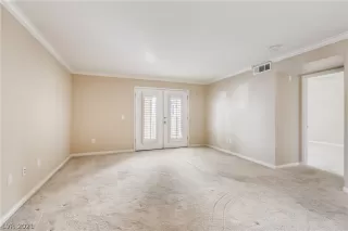 Photo #4: 2280572 Listing