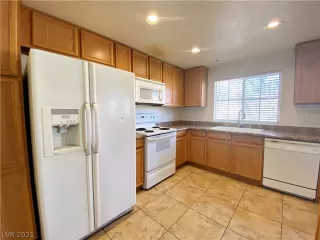 Photo #3: 2280593 Listing 