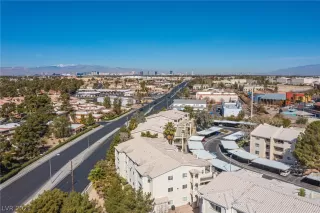 Photo #2: 2280605 Listing