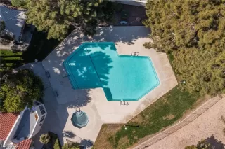 Photo #4: 2280605 Listing