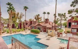 Photo #2: 2280658 Listing 