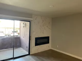 Photo #5: 2280658 Listing 