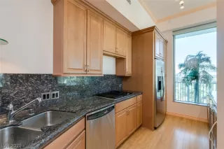 Photo #1: 2280682 Listing