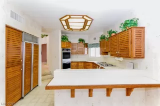 Photo #3: 2280689 Listing 