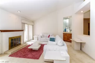 Photo #5: 2280689 Listing 