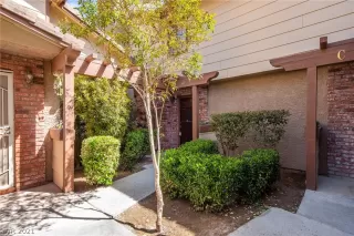 Photo #1: 2280694 Listing 