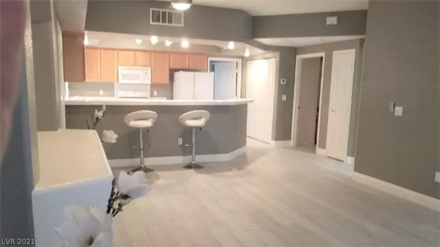 MLS: 2280719 Condo For Sale
