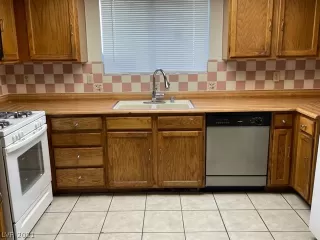 Photo #2: 2280726 Listing 