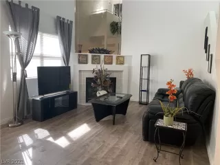 Photo #3: 2280751 Listing 