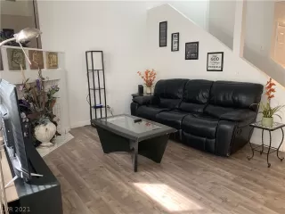 Photo #4: 2280751 Listing 