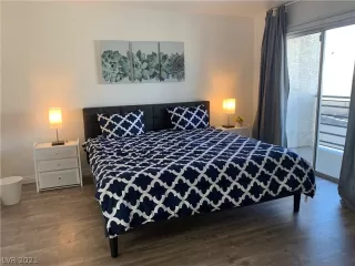 Photo #5: 2280751 Listing 