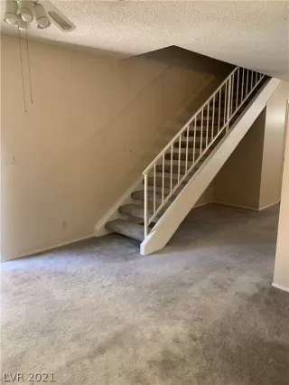 Photo #5: 2280757 Listing