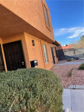 Photo #2: 2280763 Listing