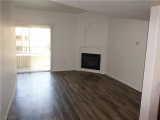 Photo #2: 2280774 Listing 