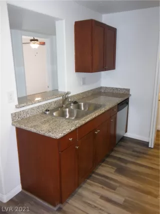 Photo #5: 2280774 Listing 