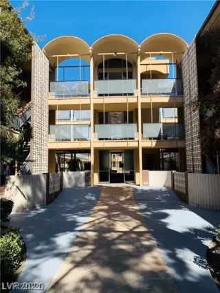 Photo #1: 2280777 Listing