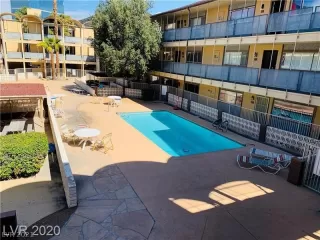 Photo #2: 2280777 Listing