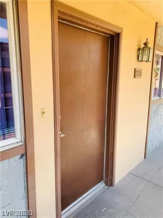 Photo #3: 2280777 Listing