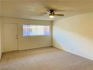 Photo #4: 2280777 Listing