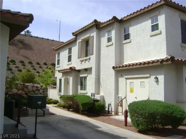 MLS: 2280795 Condo For Sale