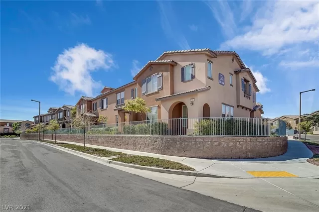 MLS: 2280806 Condo For Sale