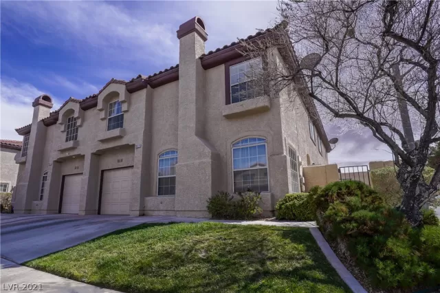 MLS: 2280820 Condo For Sale