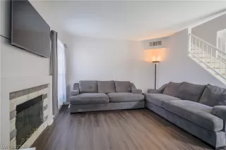 Photo #2: 2280820 Listing 