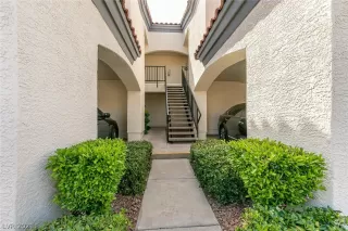 Photo #1: 2280828 Listing