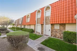 Photo #1: 2280839 Listing