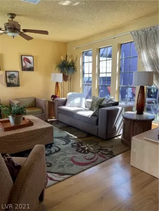 Photo #4: 2280844 Listing 