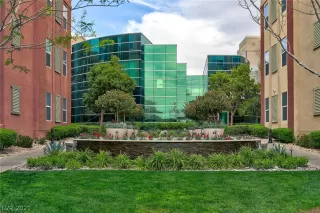 Photo #2: 2280858 Listing