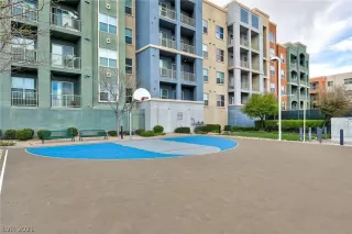 Photo #6: 2280858 Listing