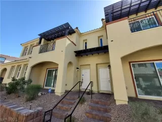 Photo #1: 2280871 Listing 