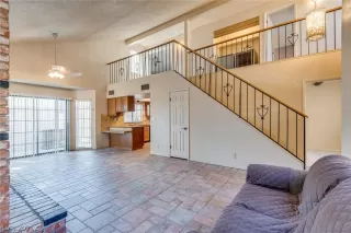 Photo #6: 2280886 Listing 