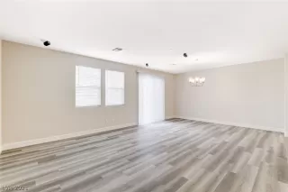 Photo #4: 2280919 Listing 