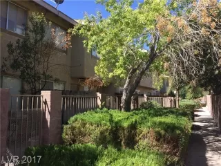 Photo #2: 2280945 Listing